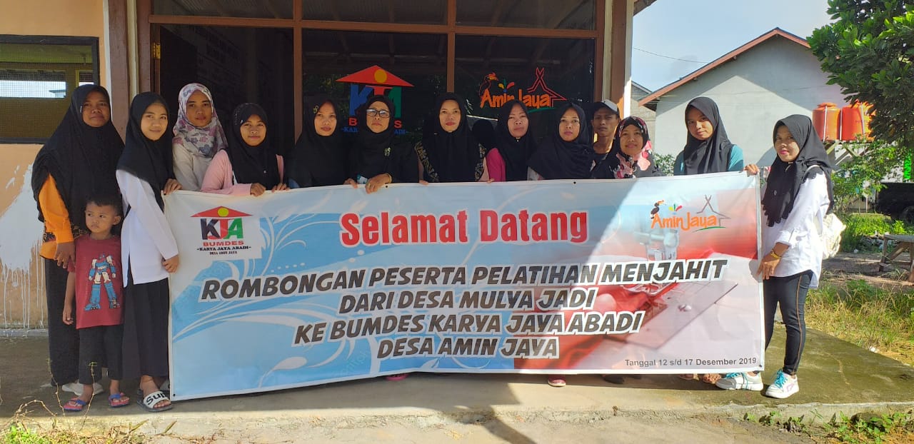 DESA MULYA JADI PELATIHAN MENJAHIT KE BUMDES KARYA JAYA ABADI DESA AMIN JAYA