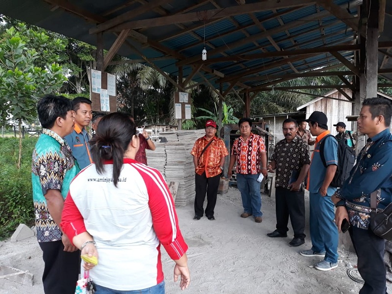 STUDY BANDING DARI DESA BUKIT SAWIT KECAMATAN TERE SELATAN KABUPATEN BARITO UTARA