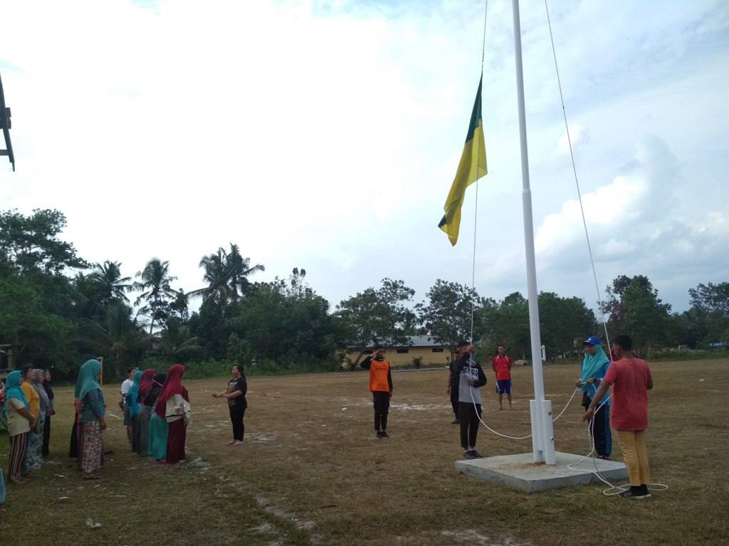GLADI BERSIH PERSIAPAN UPACARA HUT RI KE 74